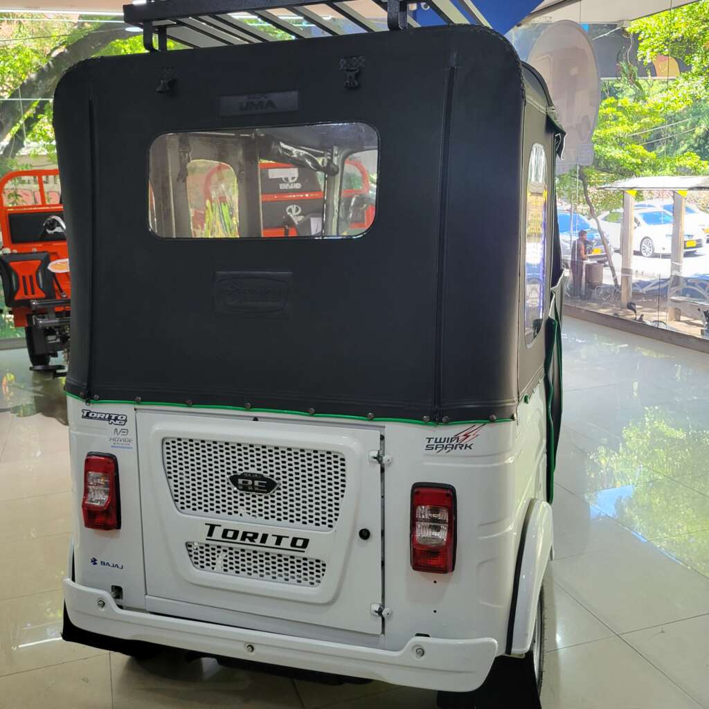Vista trasera del Bajaj Torito Willys